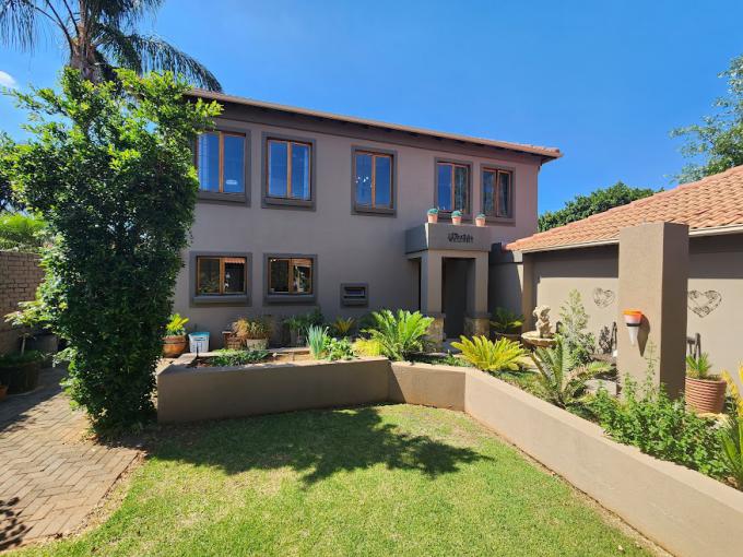 5 Bedroom House for Sale For Sale in Meadow Heights MR5640