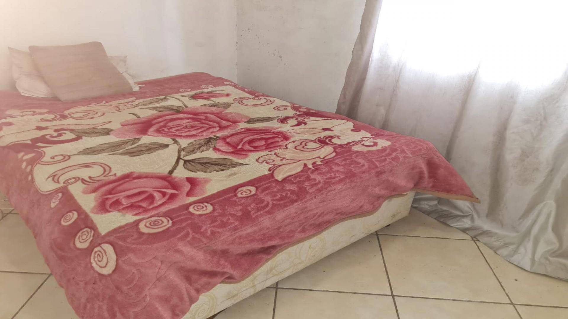 Bed Room 1 of property in Mandalay