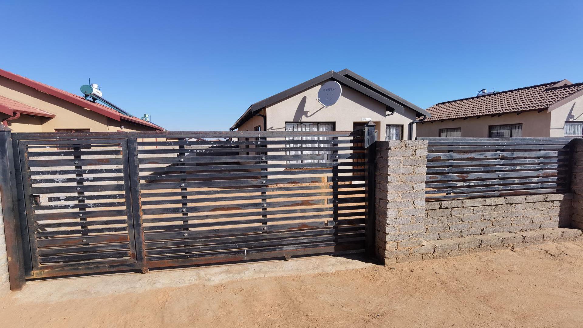 Front View of property in Soshanguve East