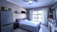 Bed Room 2 of property in Alphen Park