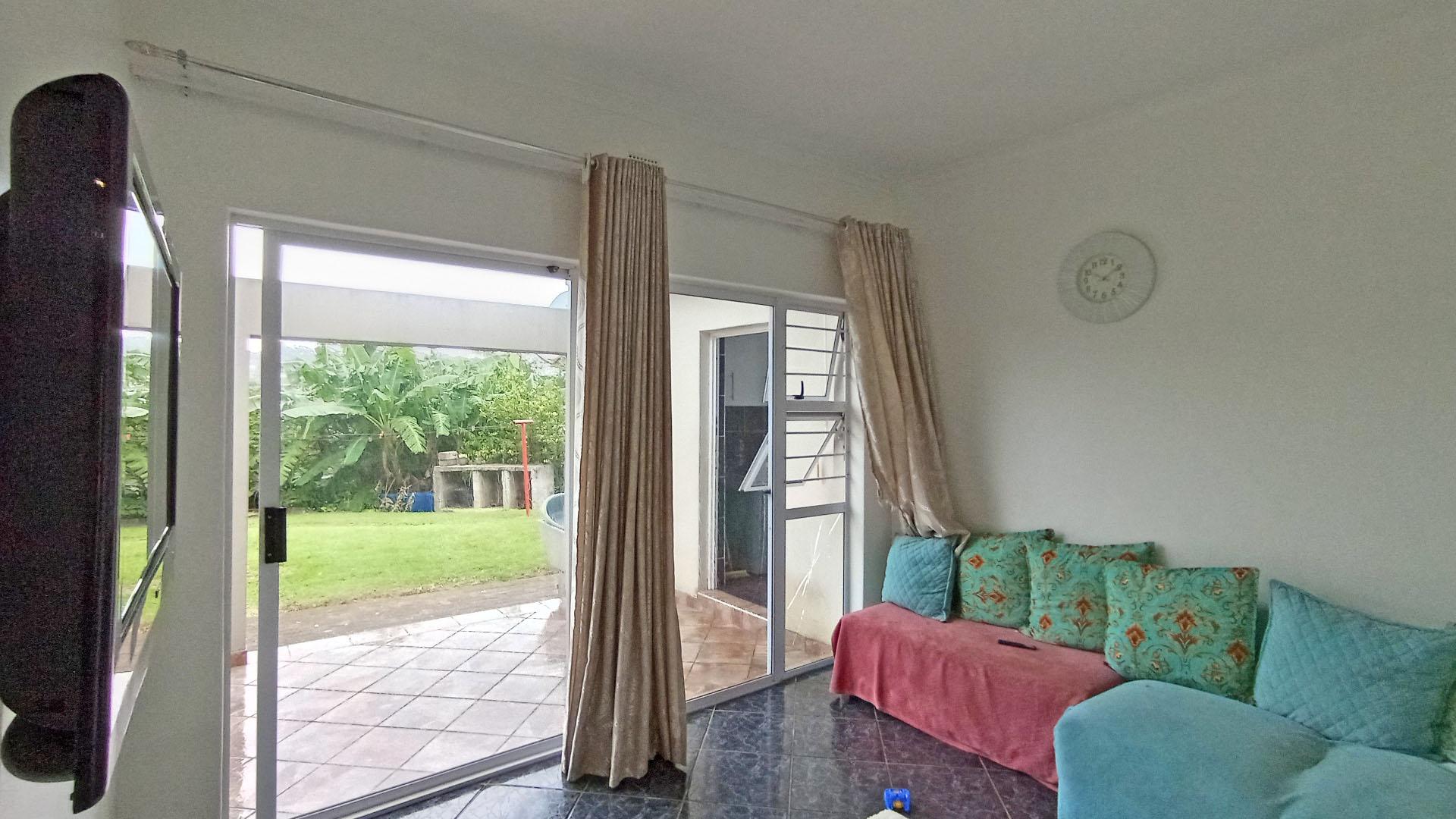 TV Room - 12 square meters of property in Shelly Beach