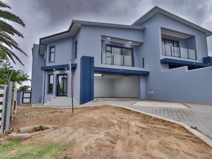 4 Bedroom Duet for Sale For Sale in Mossel Bay - MR564390