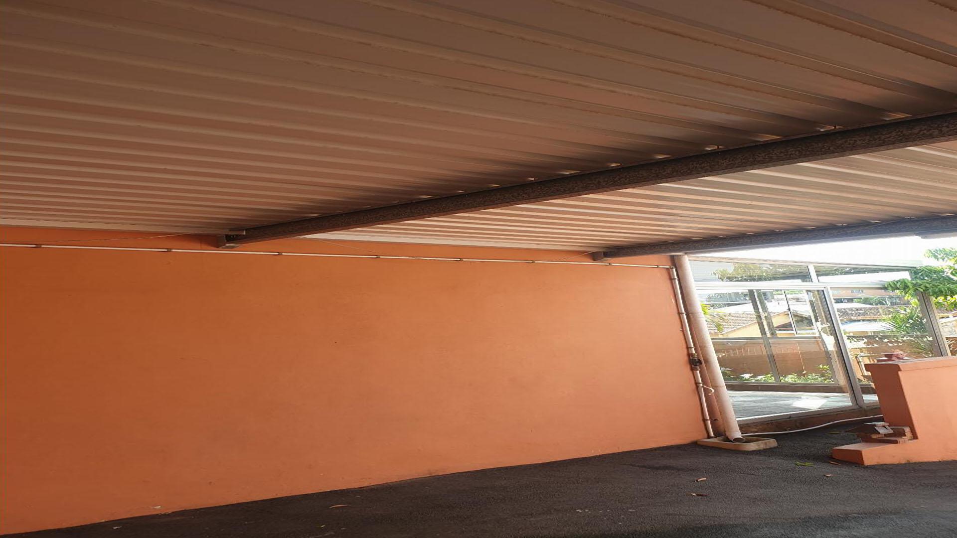 Spaces - 21 square meters of property in Risecliff