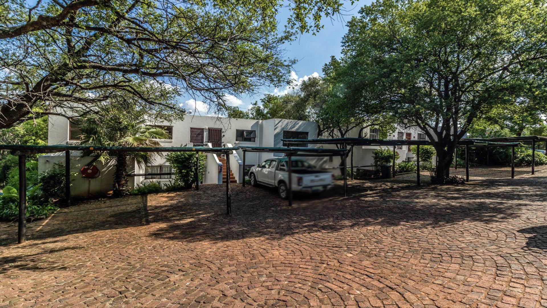 Front View of property in Kosmos Ridge