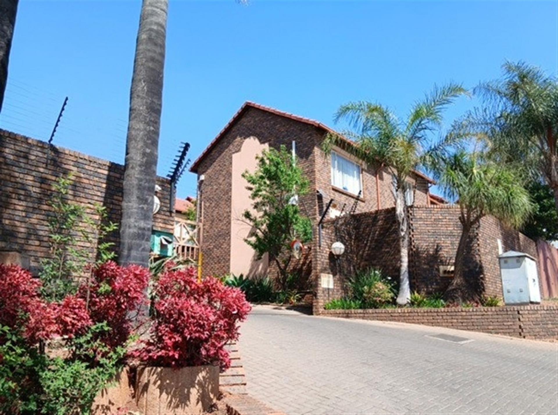 Front View of property in Hennopspark