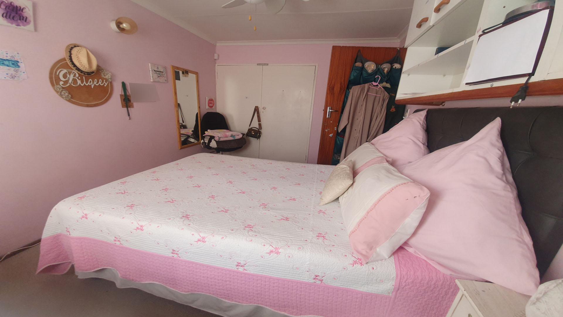 Bed Room 2 of property in Mitchells Plain