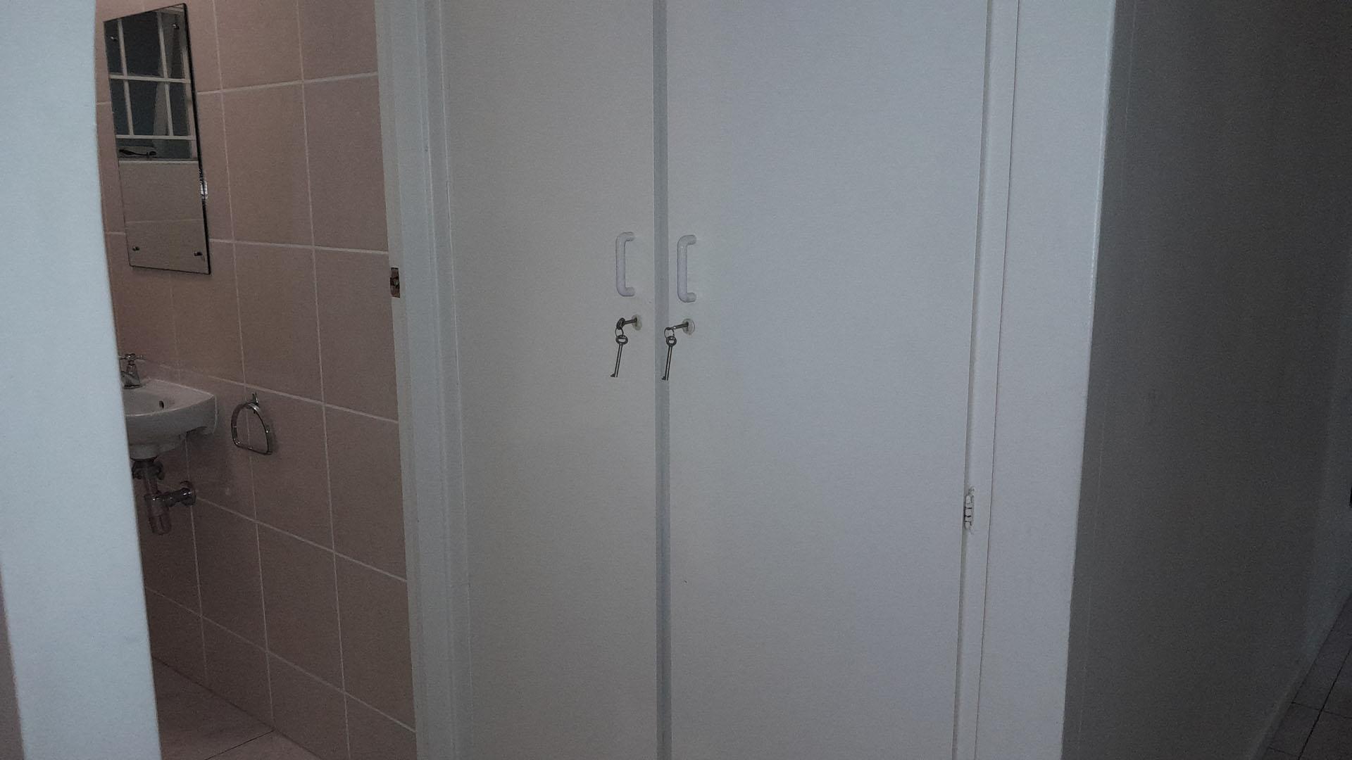 Spaces - 32 square meters of property in Cowies Hill 