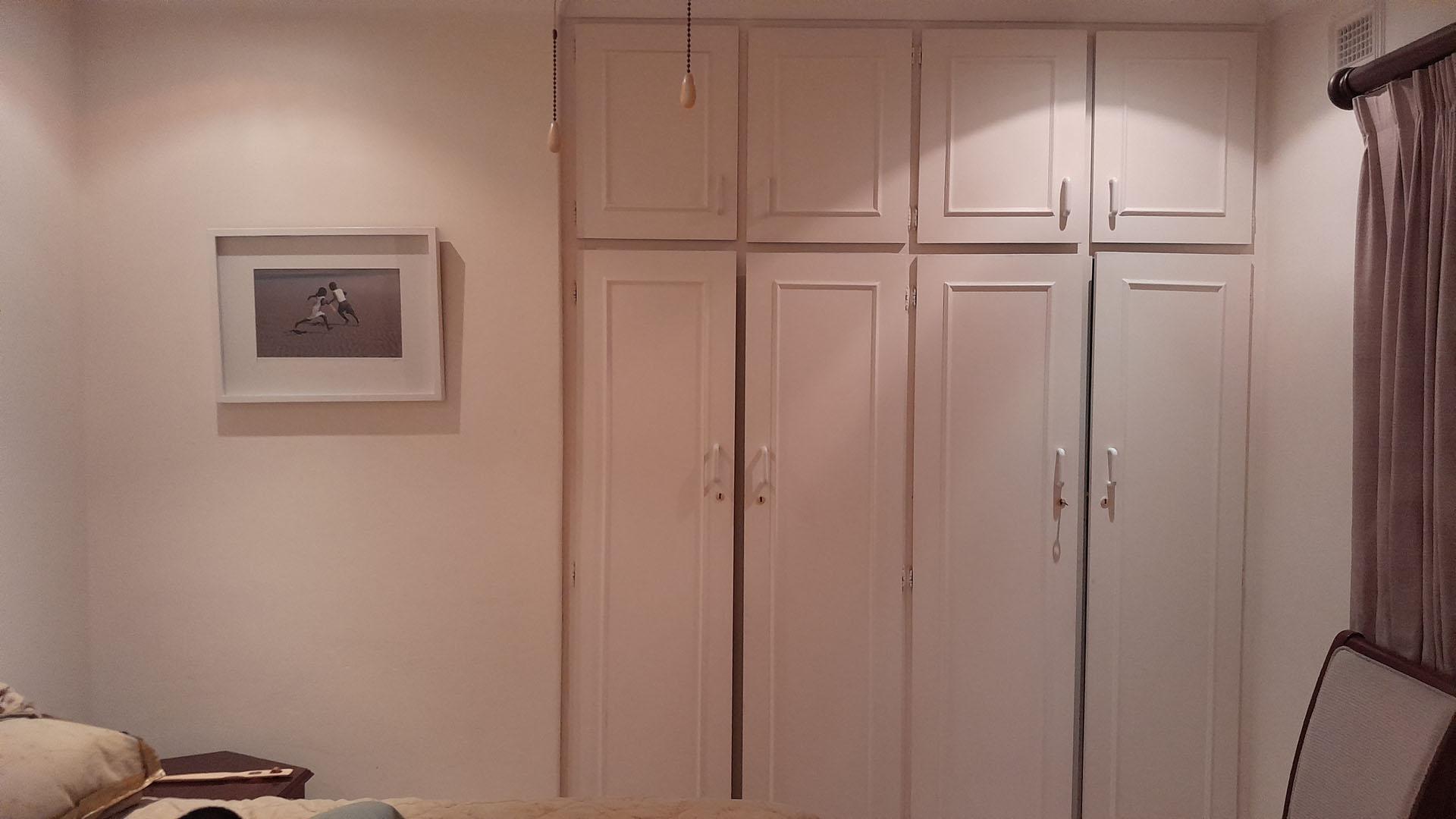 Bed Room 1 - 42 square meters of property in Cowies Hill 