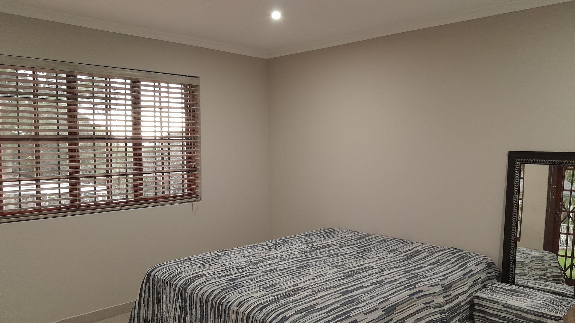 Bed Room 1 - 42 square meters of property in Cowies Hill 