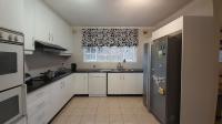 Kitchen - 27 square meters of property in Cowies Hill 