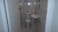Guest Toilet - 2 square meters of property in Cowies Hill 