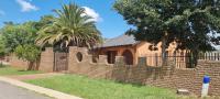 3 Bedroom 2 Bathroom House for Sale for sale in Lenasia South