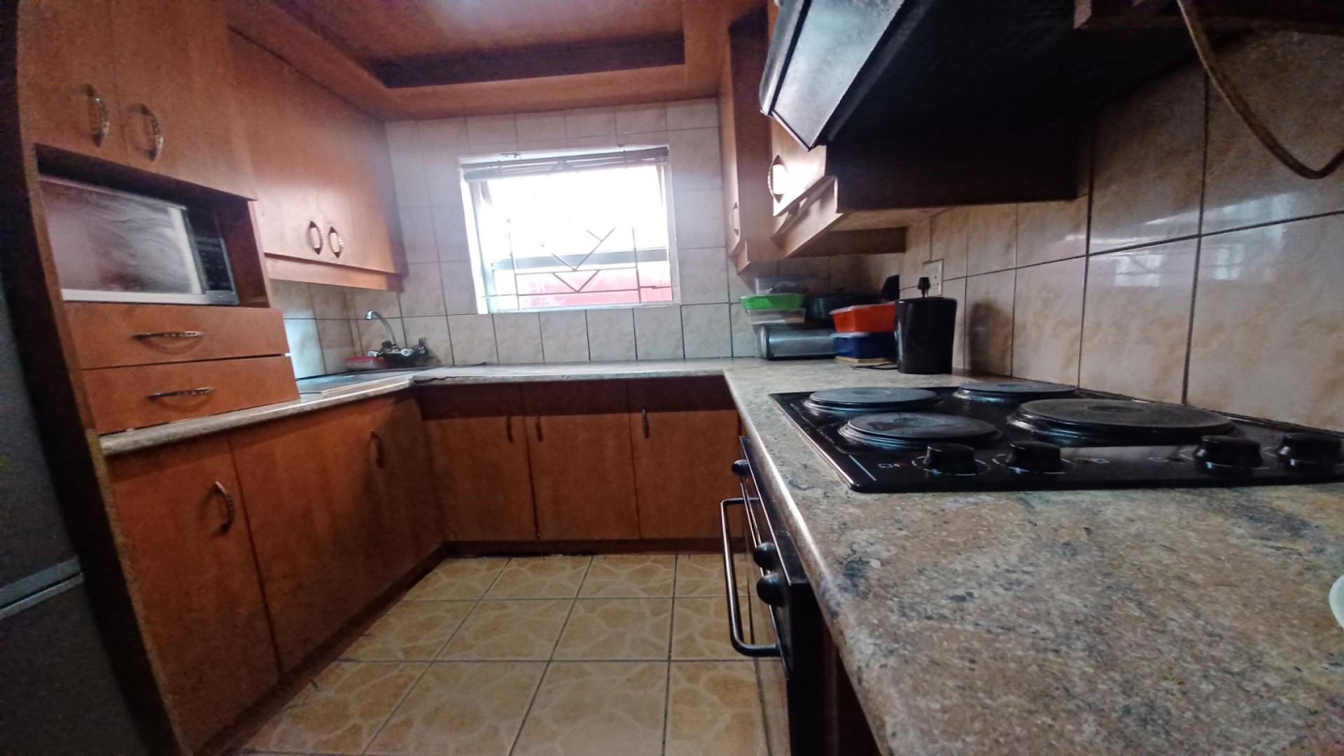 Kitchen of property in Westridge CP