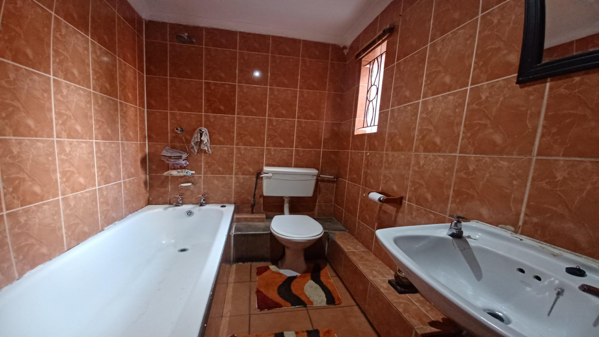 Bathroom 1 of property in Westridge CP