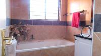 Bathroom 1 - 4 square meters of property in Boardwalk Meander Estate