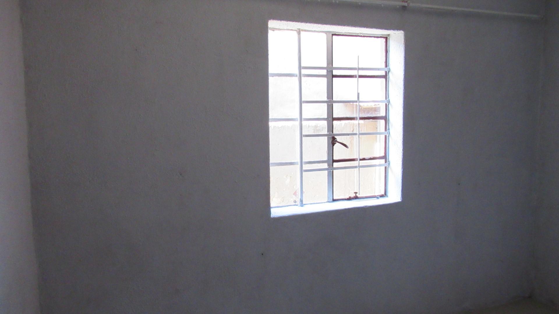 Bed Room 3 - 10 square meters of property in La Rochelle - JHB