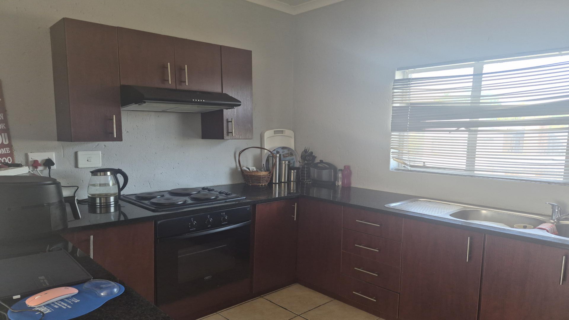 Kitchen - 8 square meters of property in Ferndale - JHB