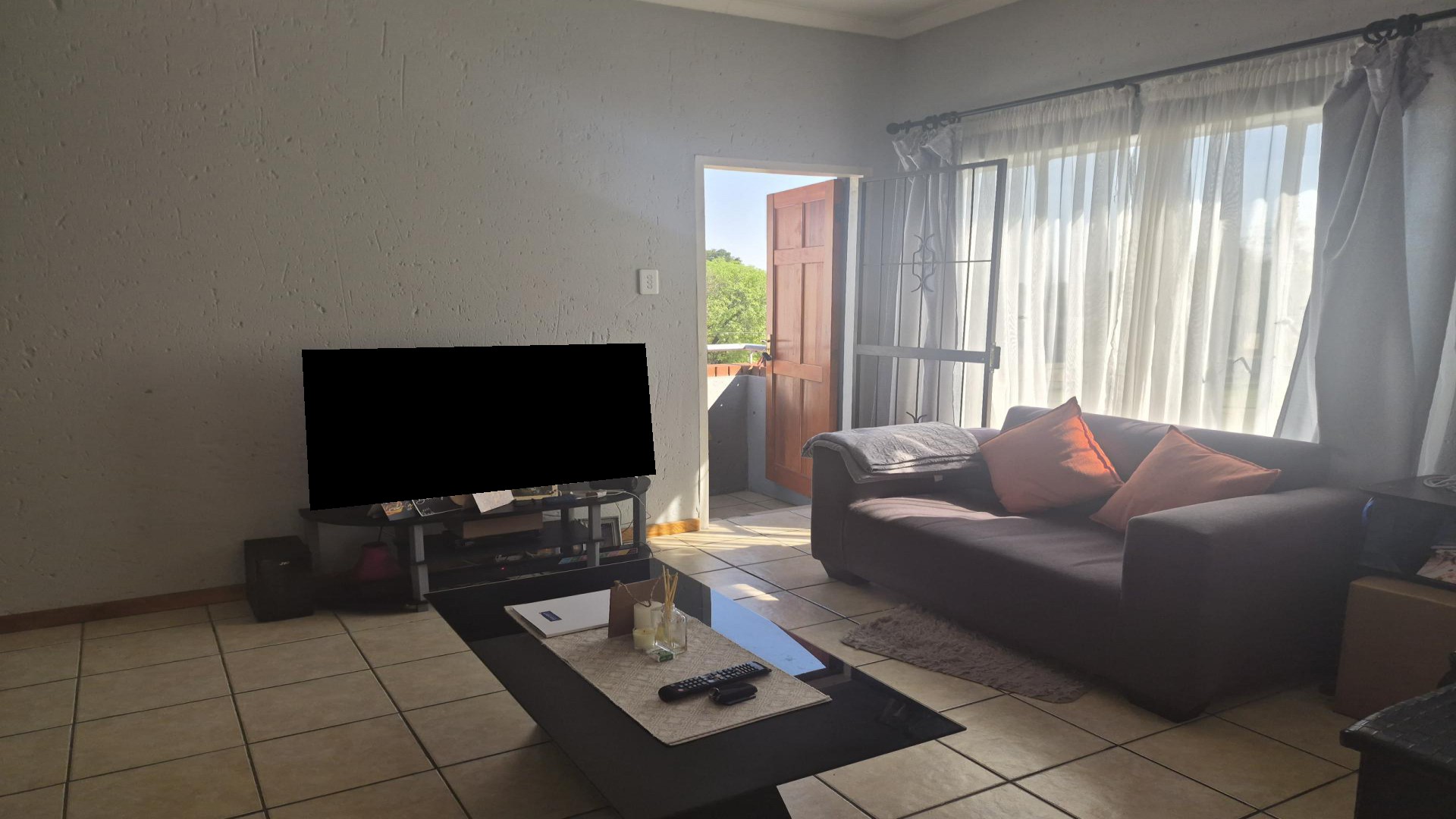 Lounges - 7 square meters of property in Ferndale - JHB