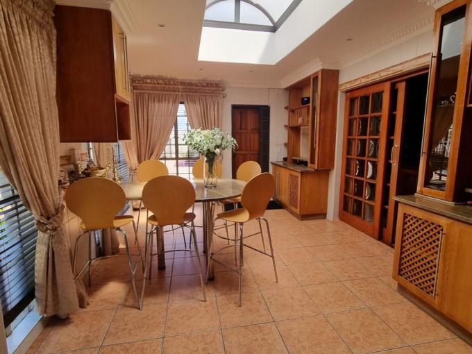 5 Bedroom House for Sale For Sale in Sterpark - MR565498