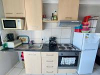 Kitchen - 5 square meters of property in The Stewards