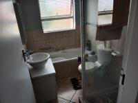 Bathroom 1 - 6 square meters of property in Ravensklip