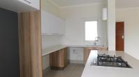 Kitchen - 17 square meters of property in Louwlardia