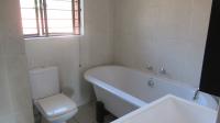 Bathroom 1 - 5 square meters of property in Douglasdale