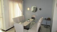 Dining Room - 16 square meters of property in Douglasdale