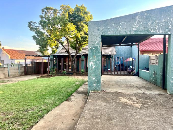 2 Bedroom House for Sale For Sale in Elandspoort - MR566099