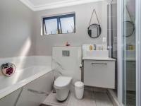 Bathroom 1 - 9 square meters of property in Fourways