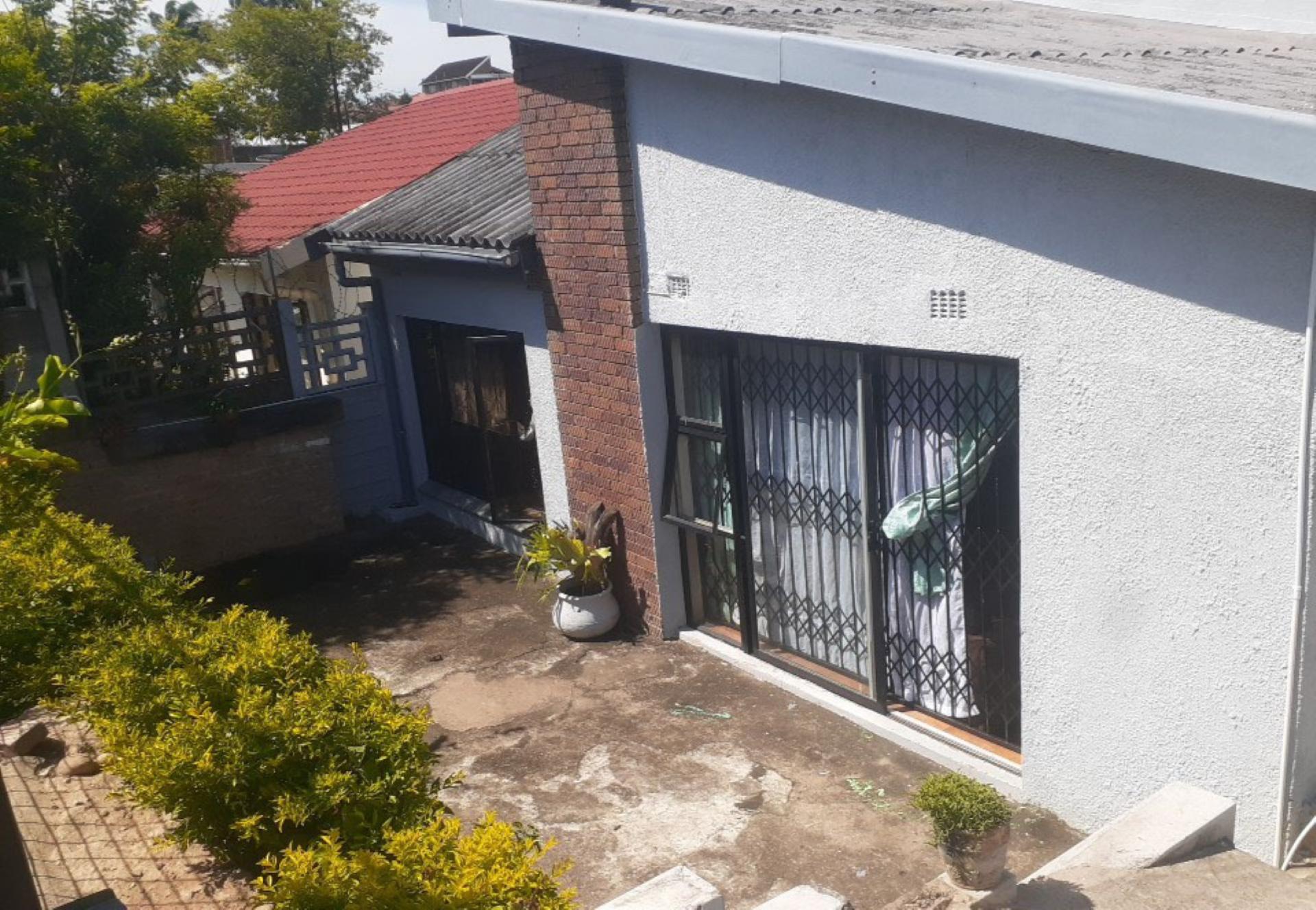 Front View of property in Chatsworth - KZN