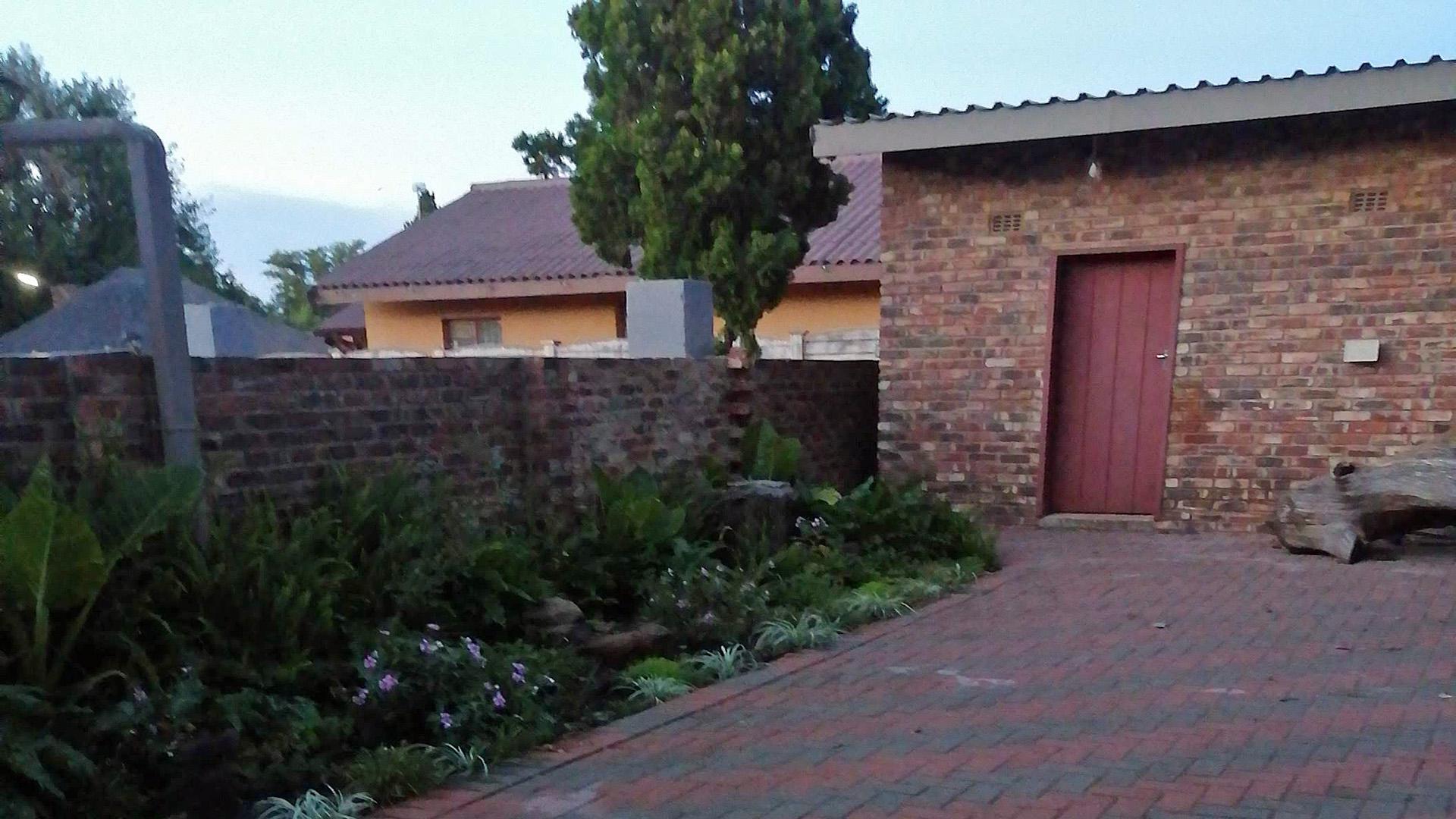 Backyard of property in Neserhof