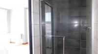 Bathroom 3+ - 12 square meters of property in The Hills