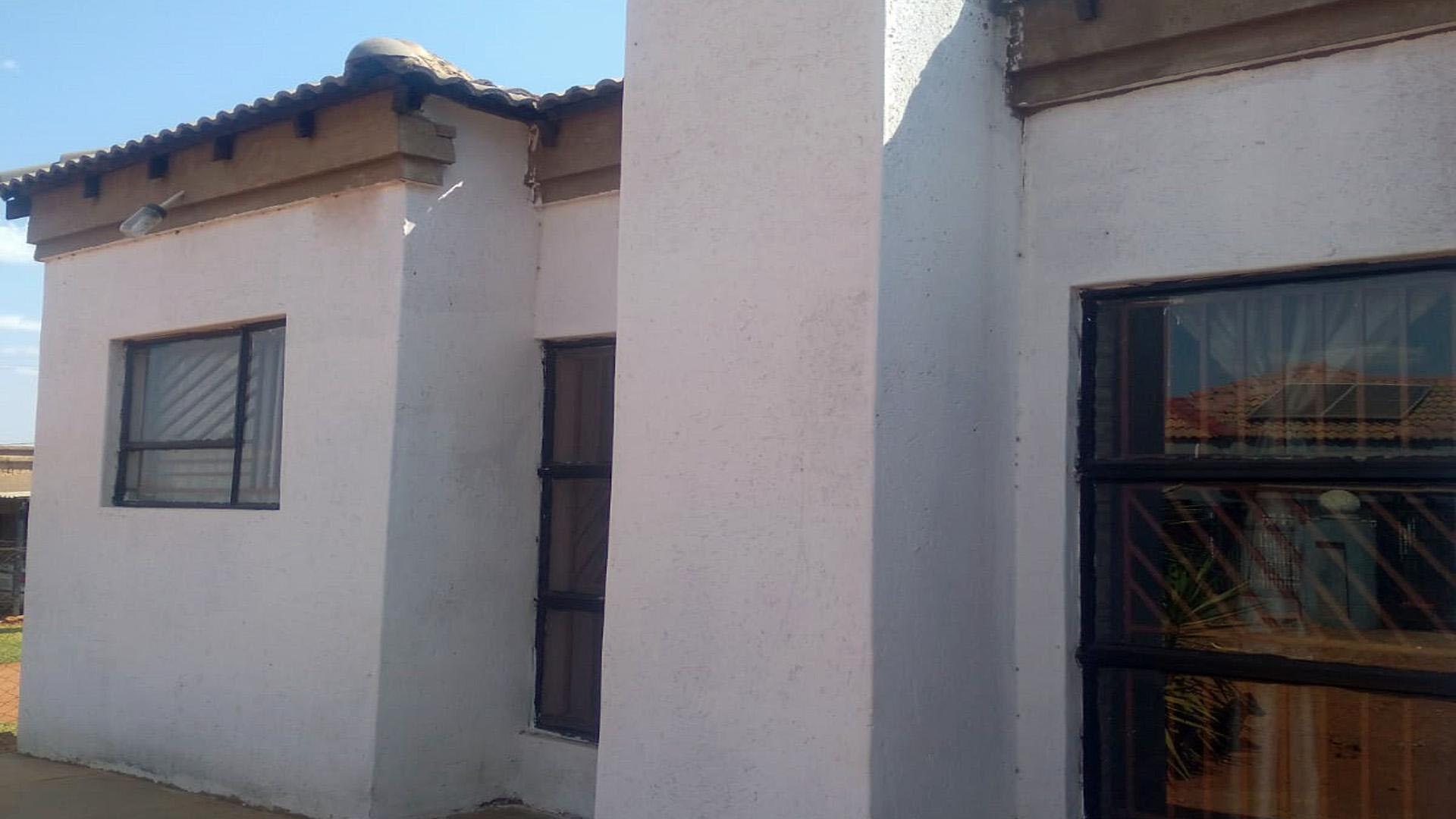 Front View of property in Ga-Rankuwa View