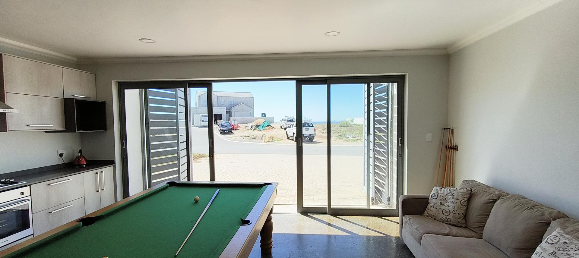 2 Bedroom House for Sale For Sale in St Helena Bay MR56662