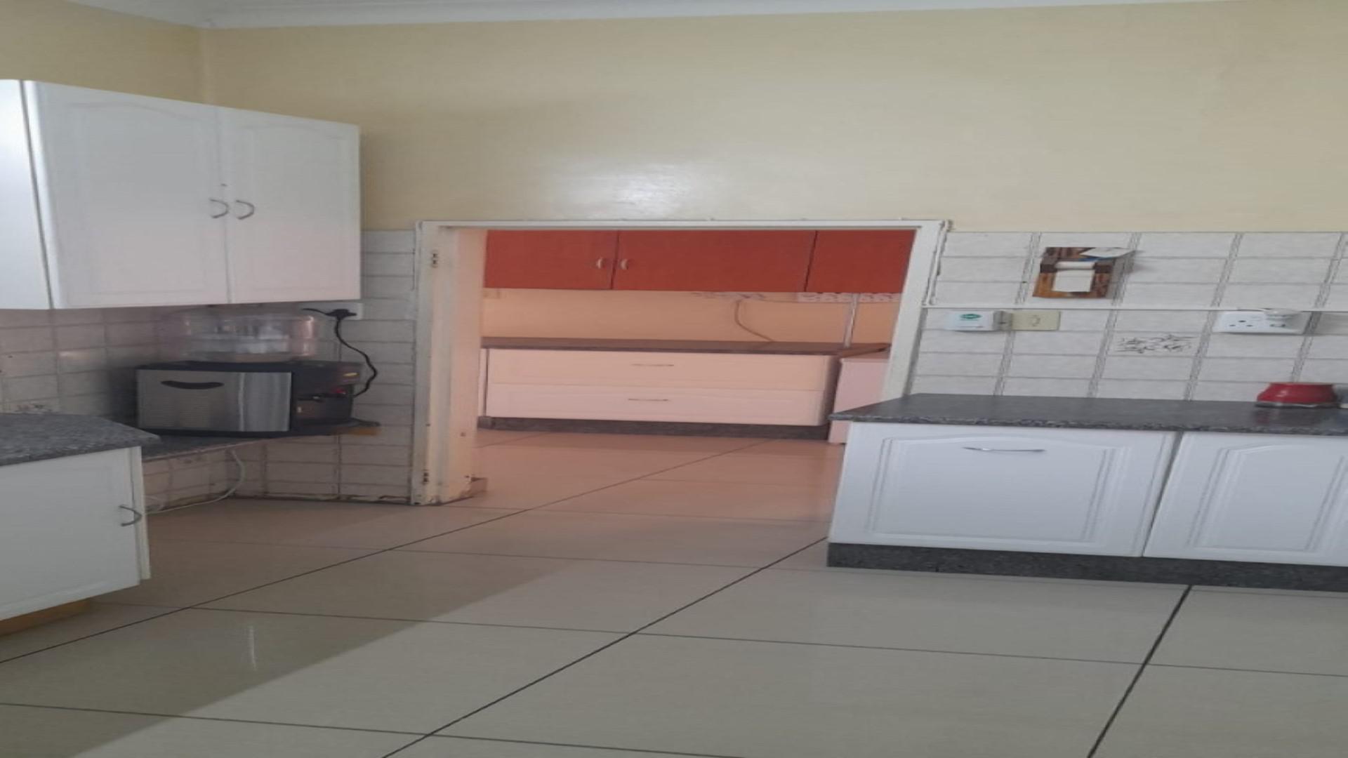 Kitchen of property in Parys