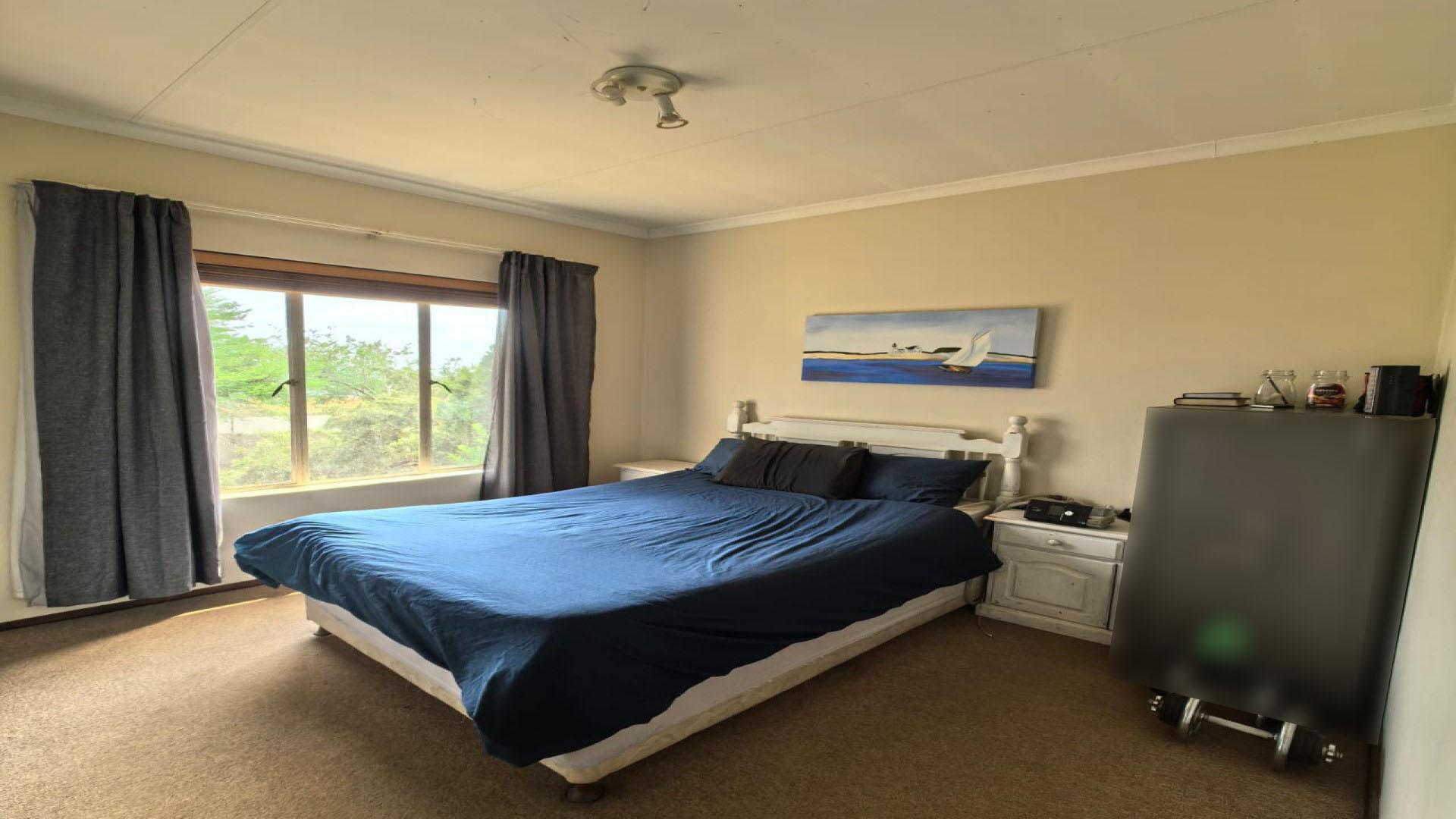 Main Bedroom of property in Zandspruit