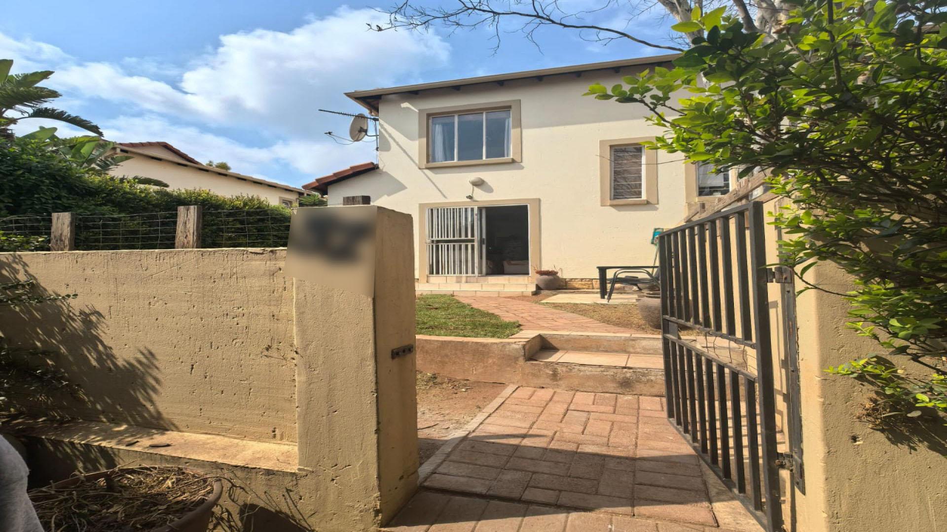 Front View of property in Zandspruit