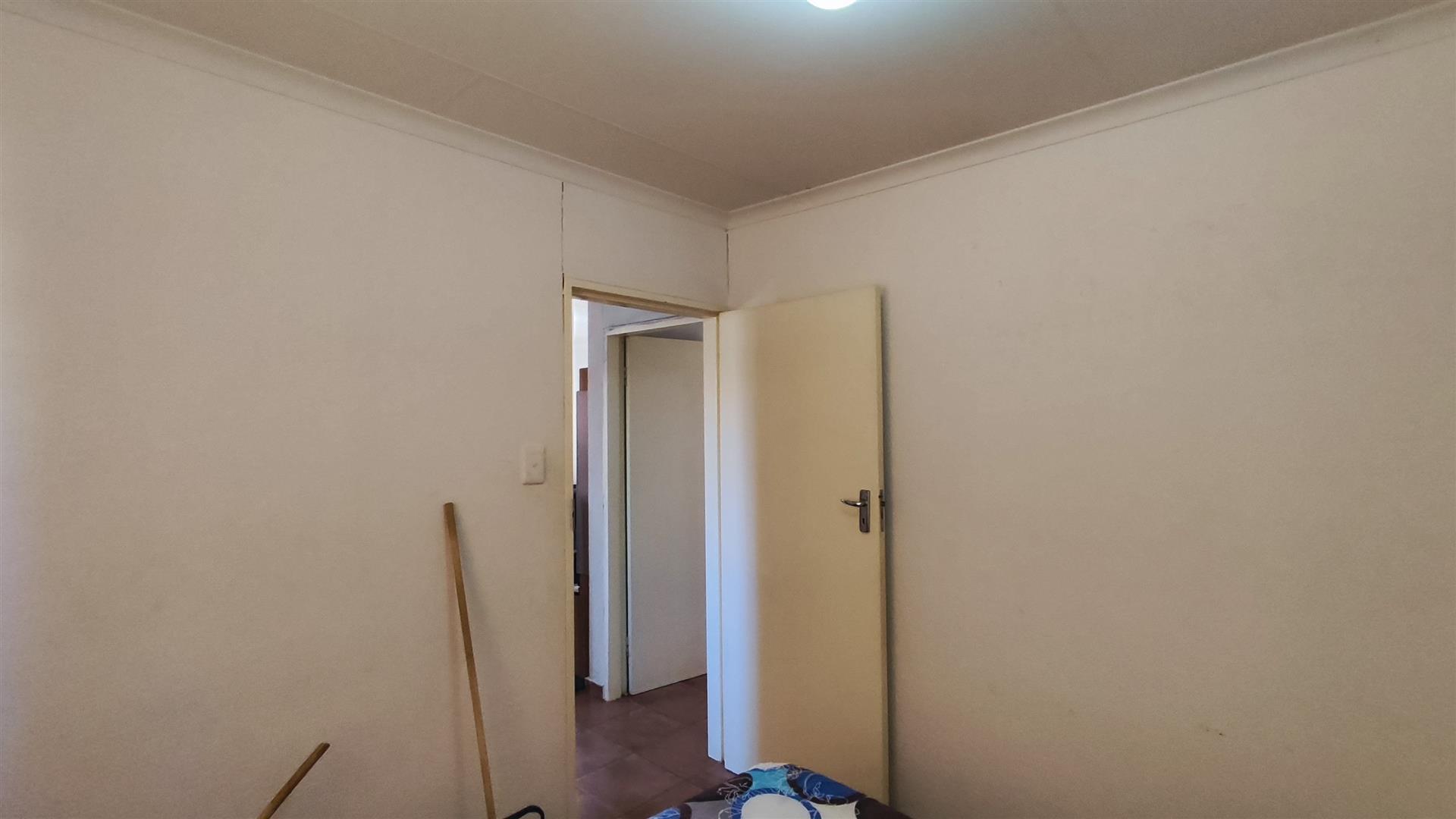 Bed Room 1 - 9 square meters of property in Stretford