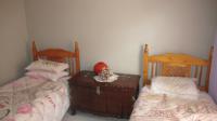 Bed Room 1 - 11 square meters of property in Eikepark