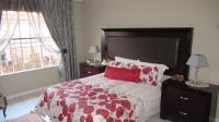 Main Bedroom - 19 square meters of property in Eikepark