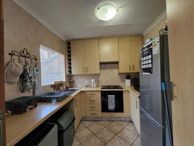 Property and Houses for Sale by Debra Botha