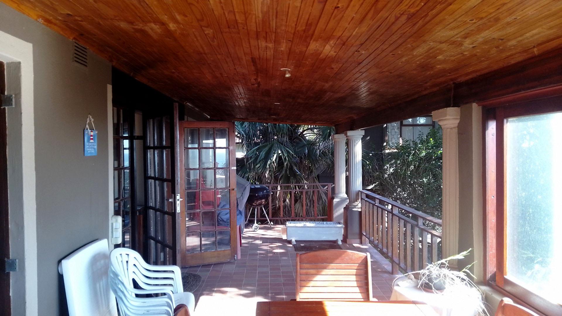 Patio - 37 square meters of property in Glenmore (KZN)