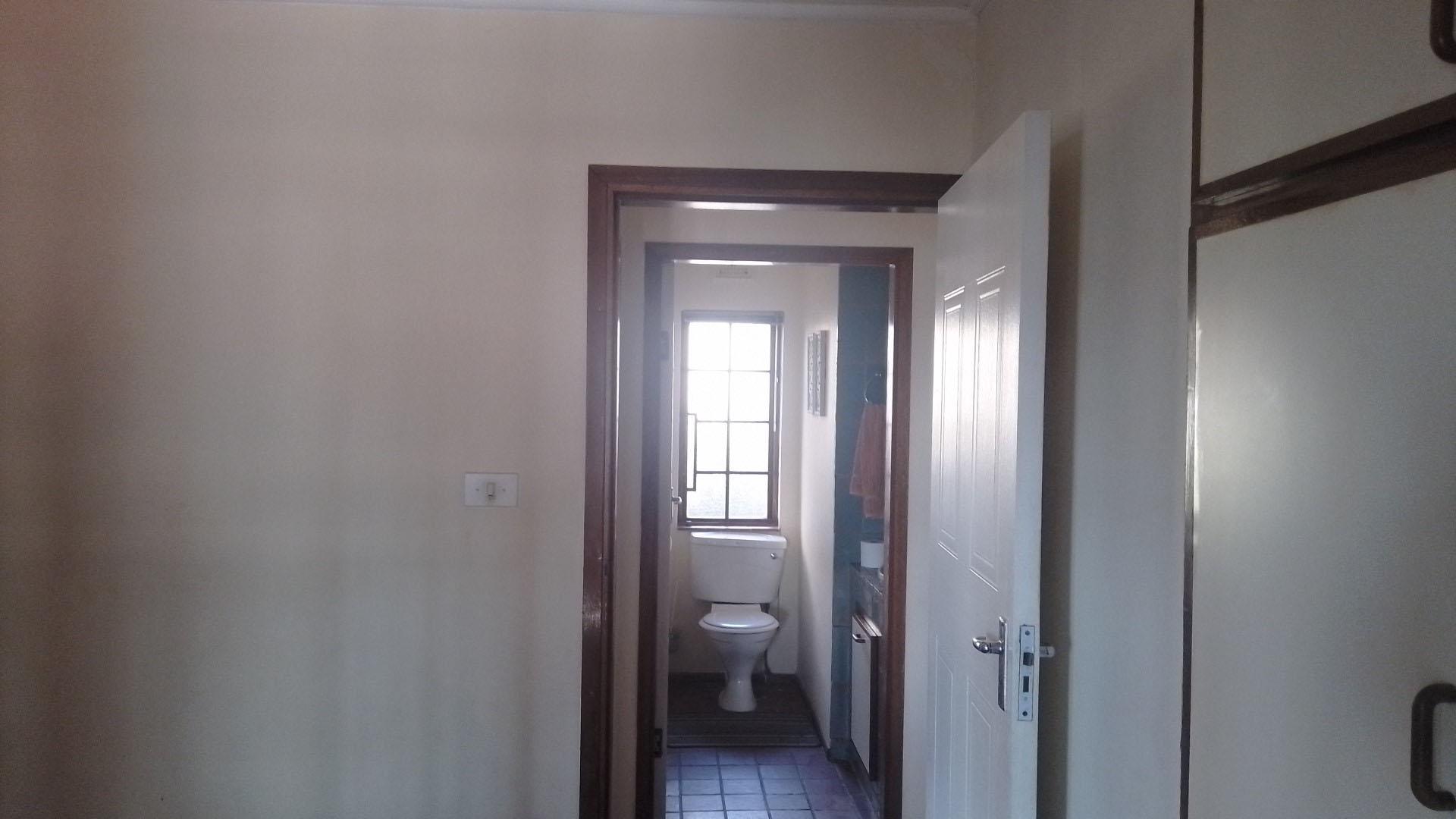 Bed Room 2 - 11 square meters of property in Glenmore (KZN)