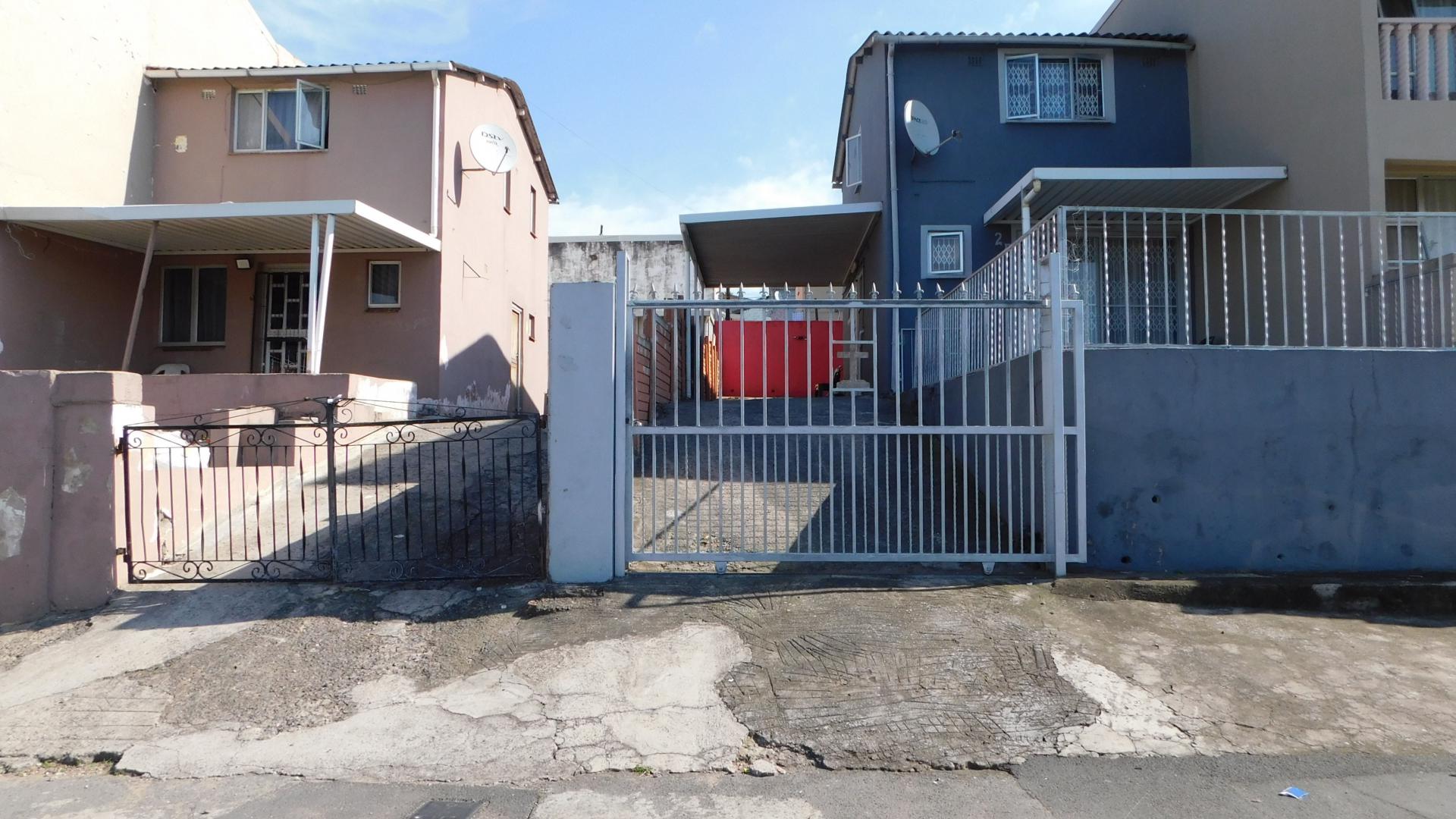 FNB Repossessed Eviction 2 Bedroom House for Sale in Chatswo