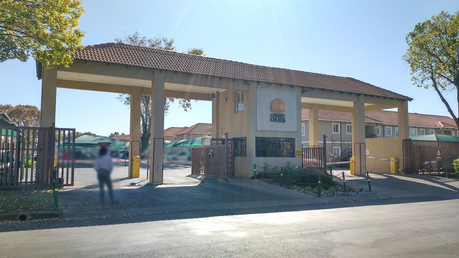 Front View of property in Comet