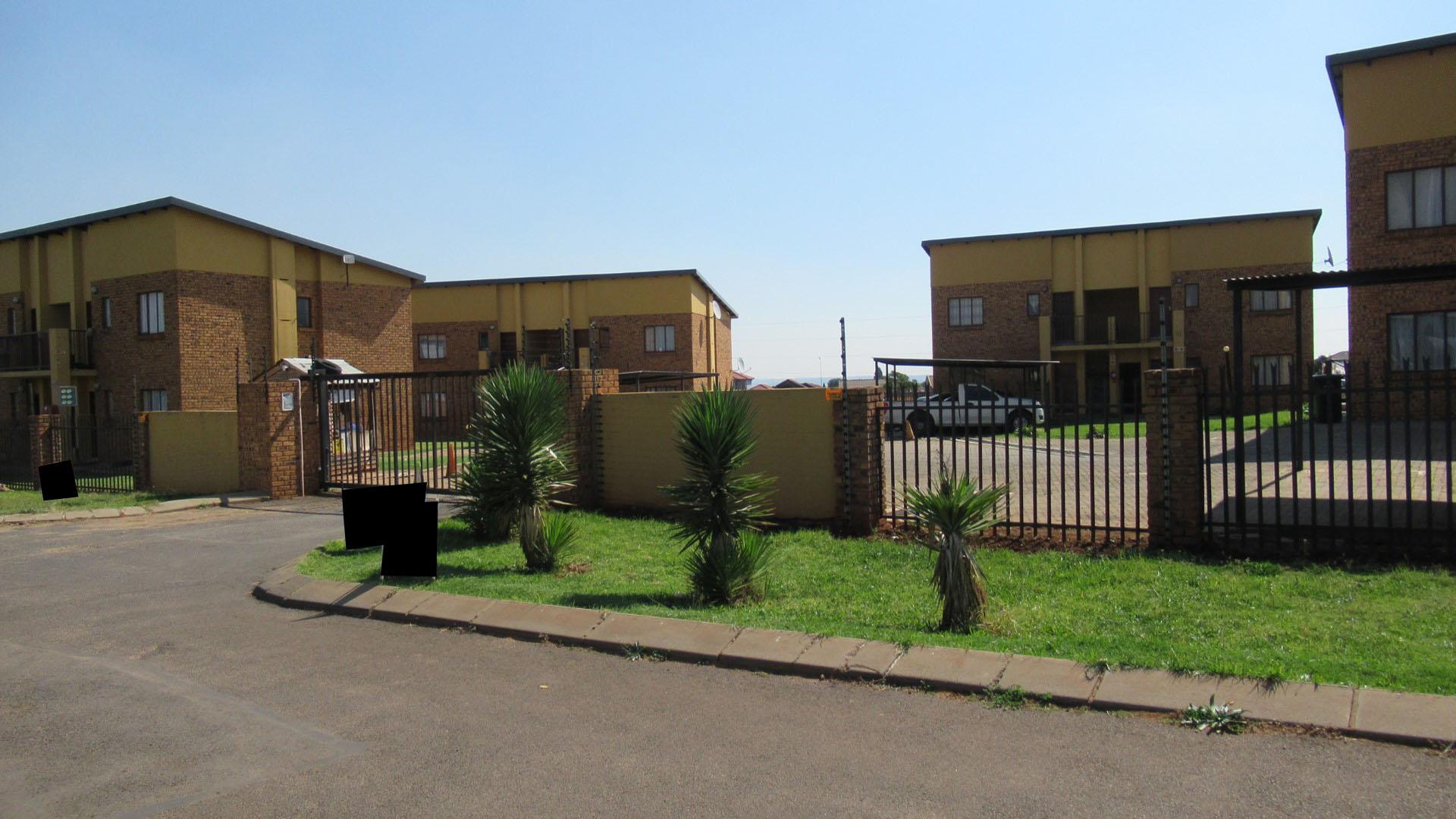 Front View of property in Boksburg