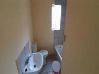 Bathroom 1 - 5 square meters of property in Boksburg