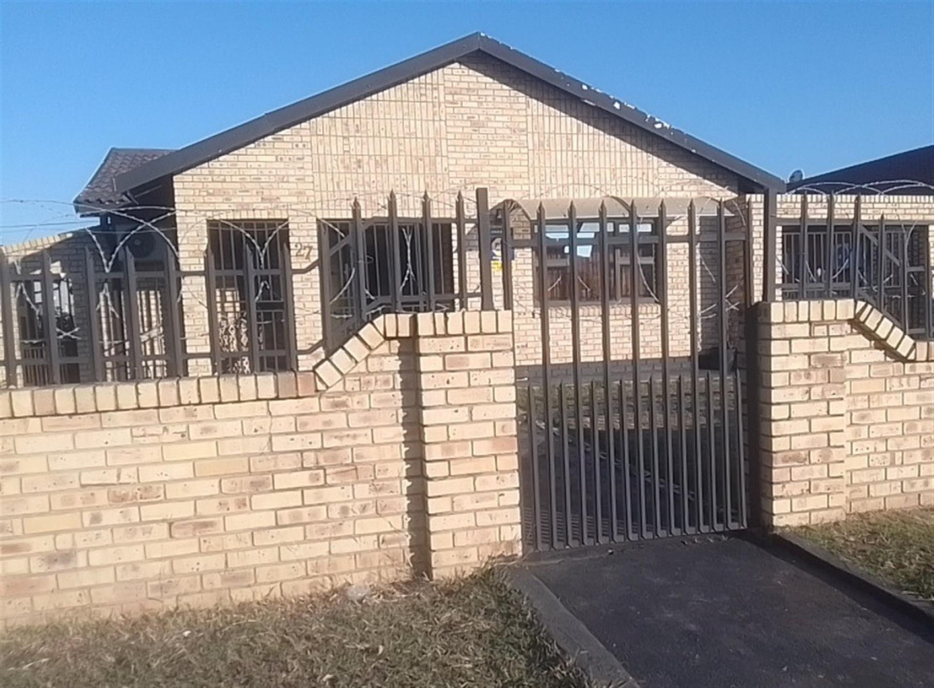 Front View of property in Ladysmith
