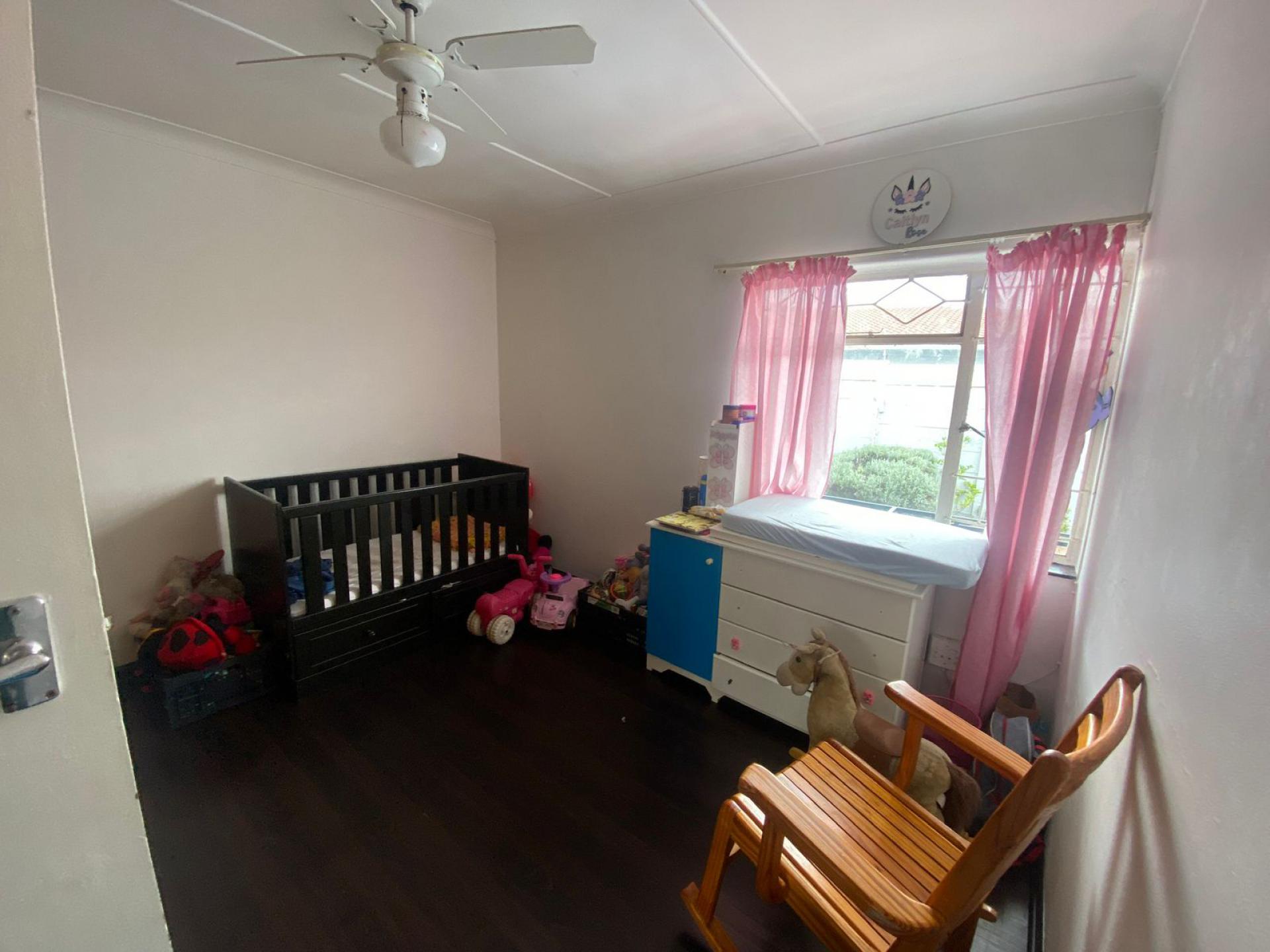 3 Bedroom House for Sale For Sale in Crown Gardens MR56782